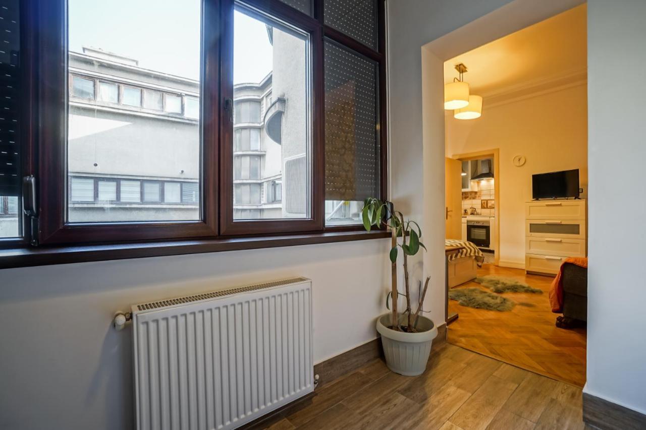 Ferienwohnung Victoriei Blue Bukarest Exterior foto